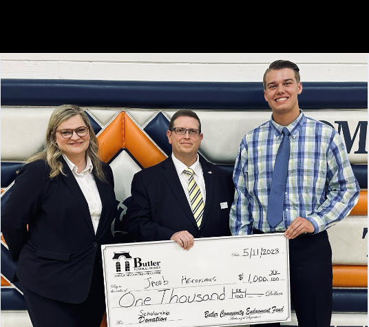 Butler Funeral Homes Awards New Berlin Scholarship